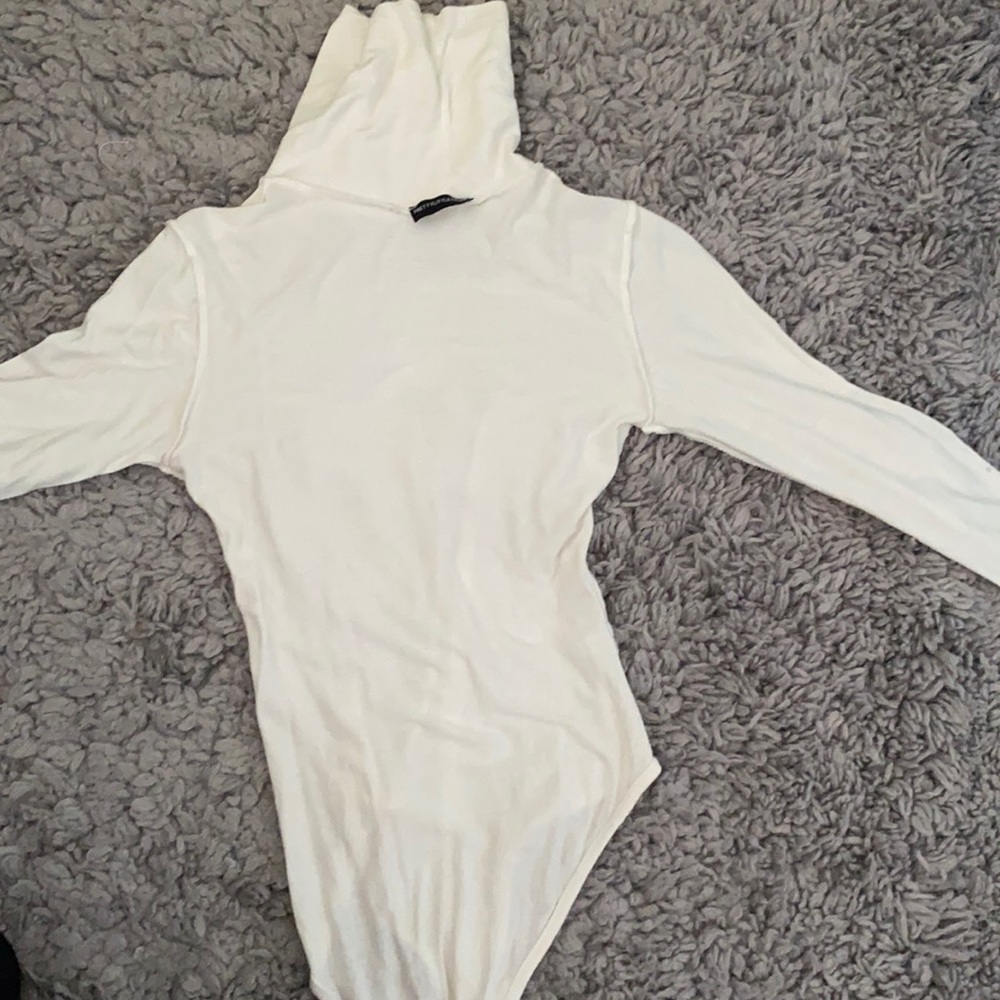 PRETTY LITTLE THING CREAM TURTLE NECK BODYSUIT